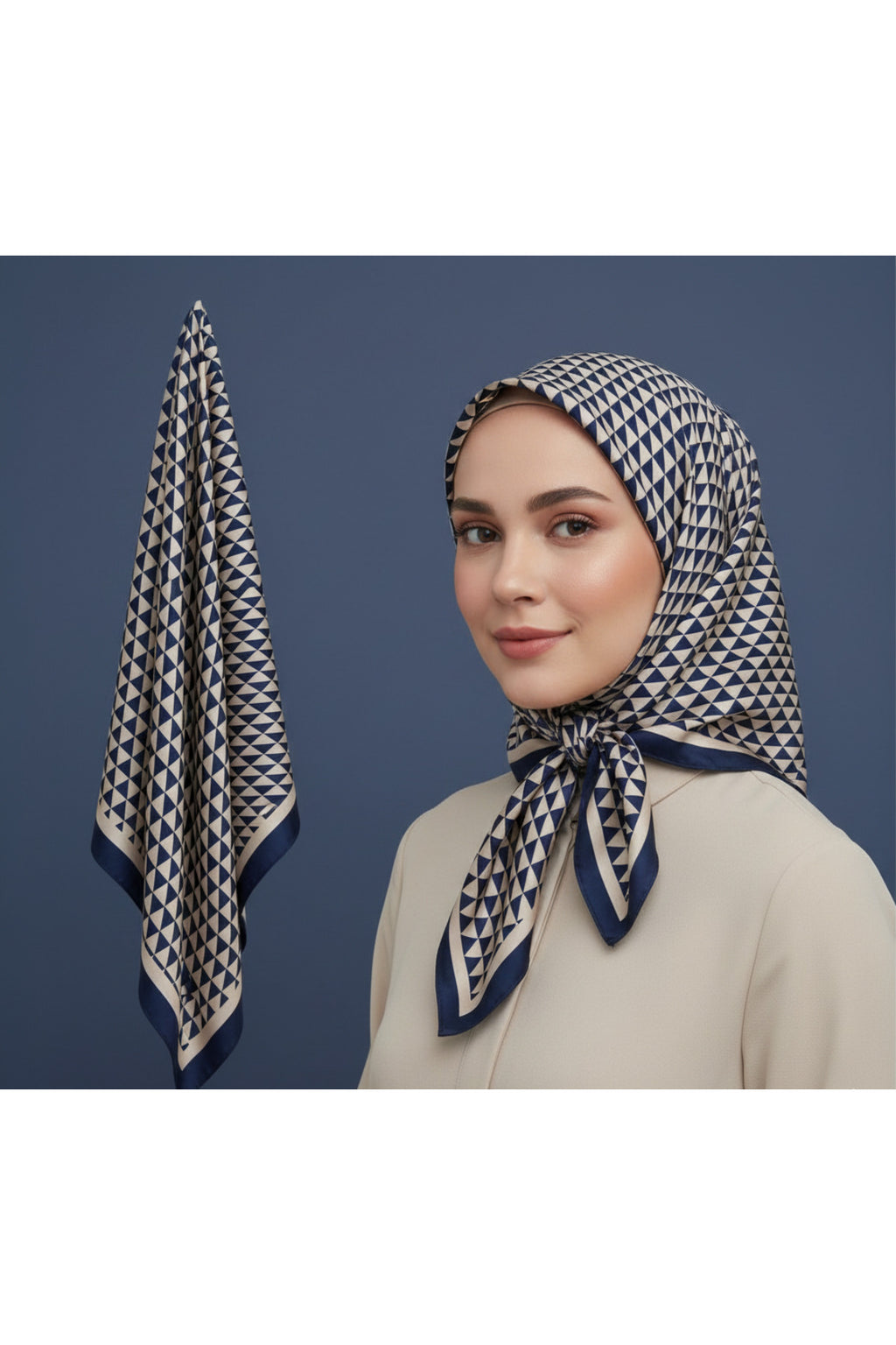 Piramit Doku Desen 90X90cm Eşarp/Fular - Lacivert
