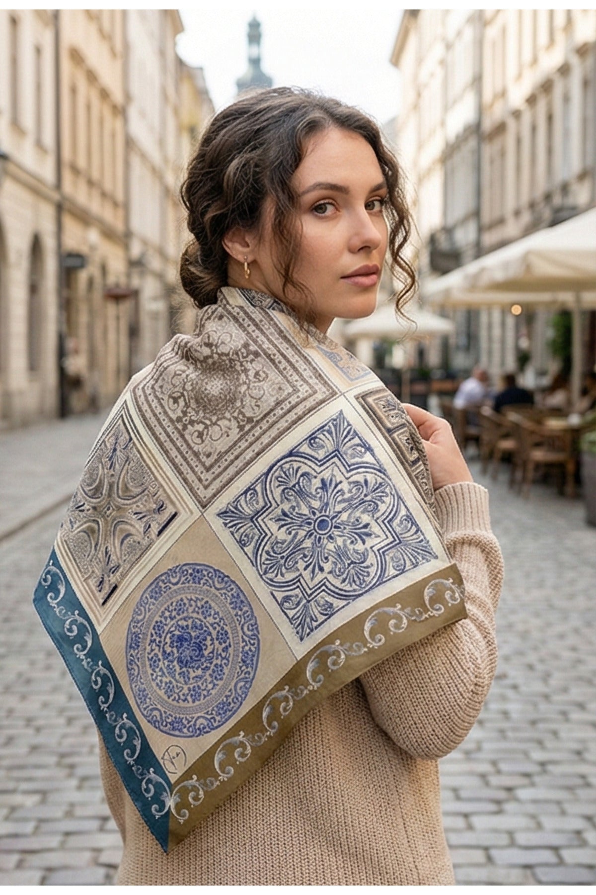 Çini Sırrı Desen 70*70cm Bandana/Fular - Mavi