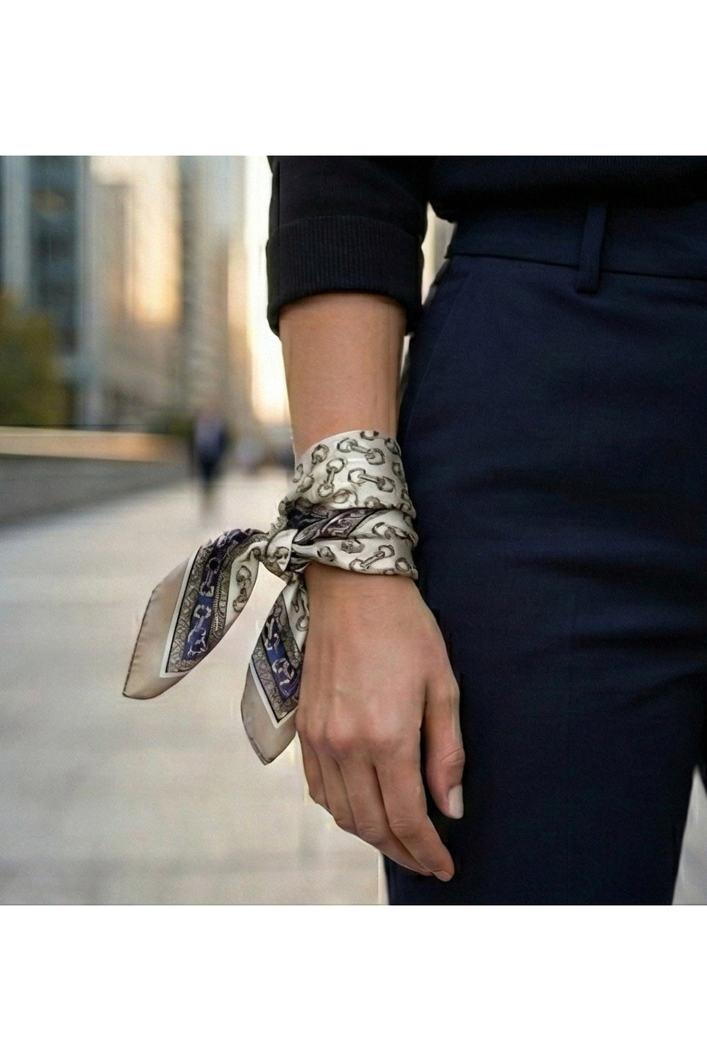 BAROK ZİNCİR Desen 70*70cm Bandana/Fular - görsel 6