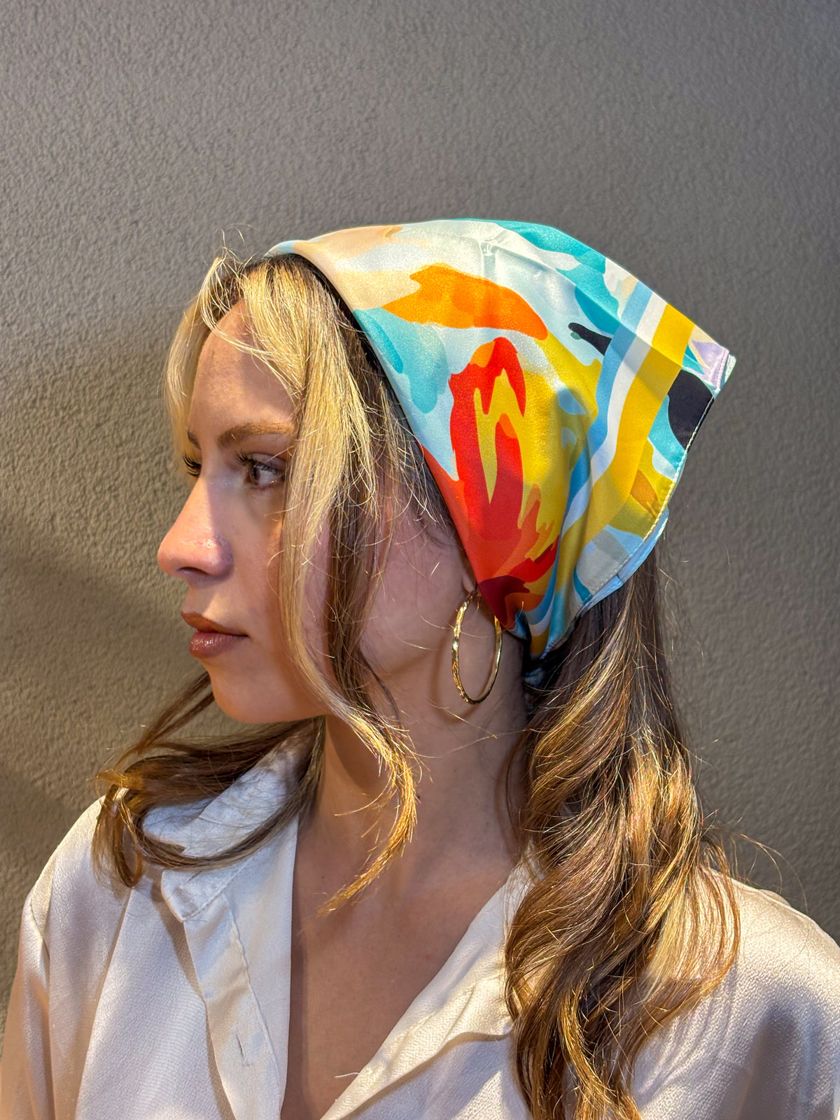 Güneş Işığı Bahçesi Desen 55x55cm Bandana/Fular
