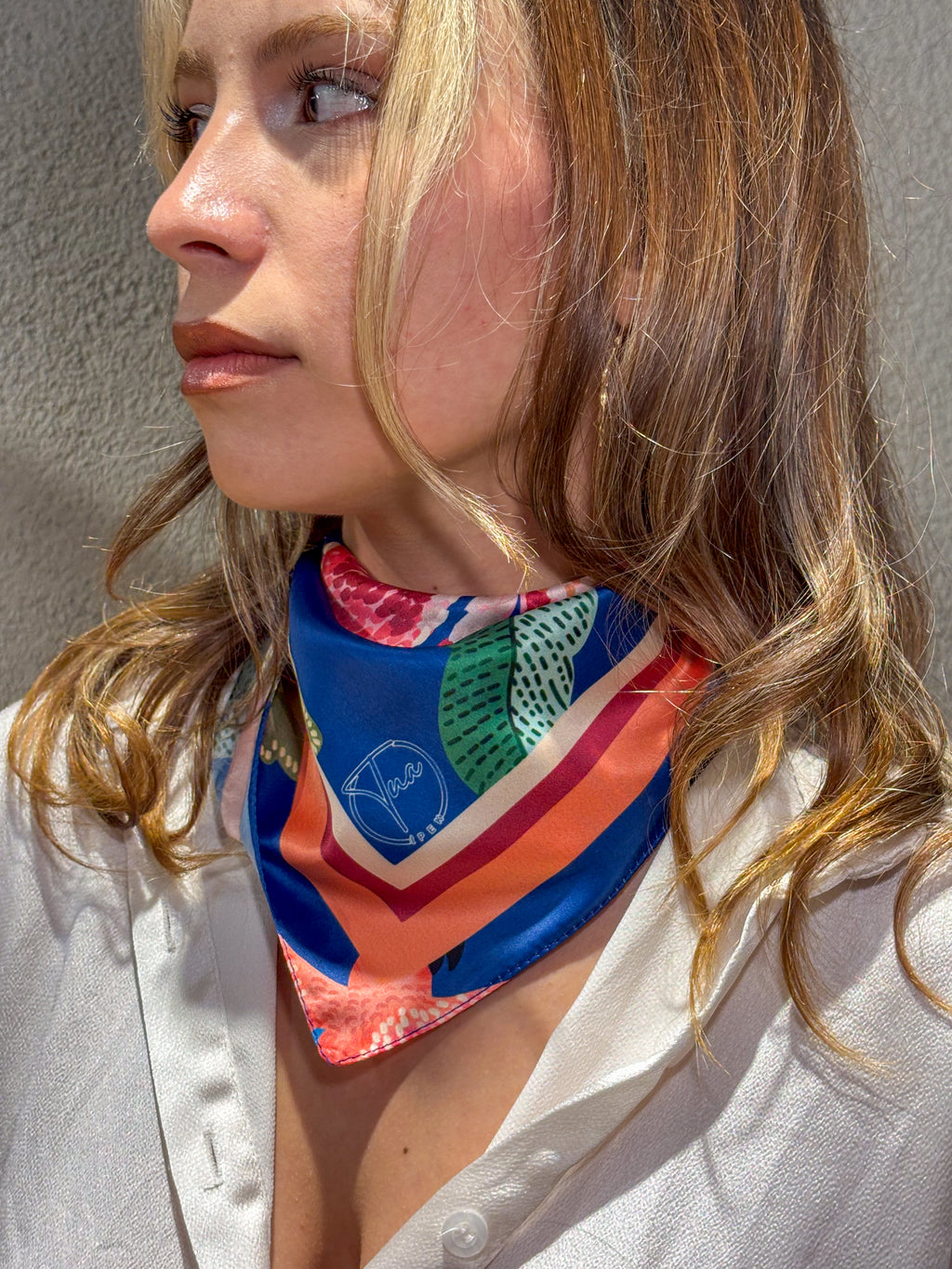 ÇİÇEKLİ KANATLAR Desen Bandana/Fular